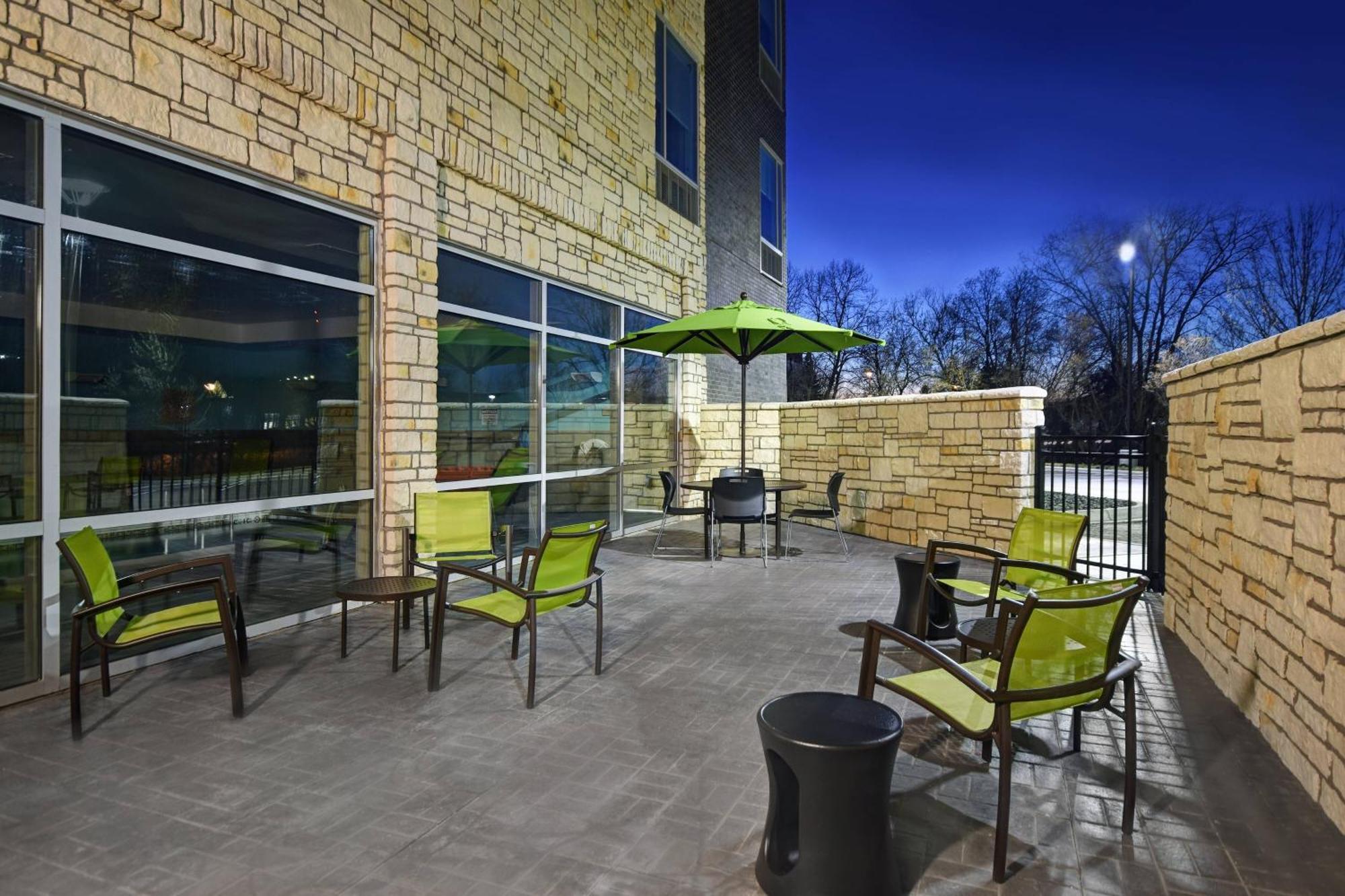 Springhill Suites By Marriott St. Paul Arden Hills Exterior photo